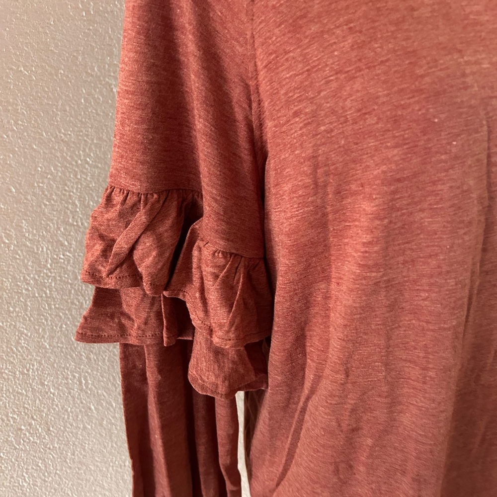 Ruffle long sleeve top - Picture 6 of 7